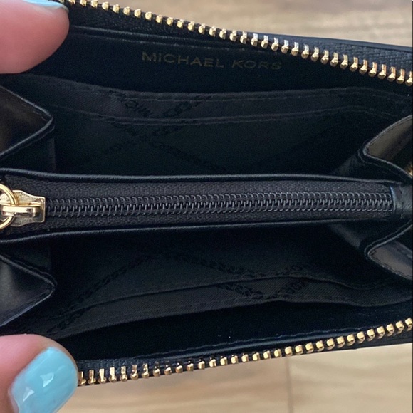 Michael Kors Jet Set Travel Medium Zip Around Card Case Credit Card Wallet - Picture 5 of 7